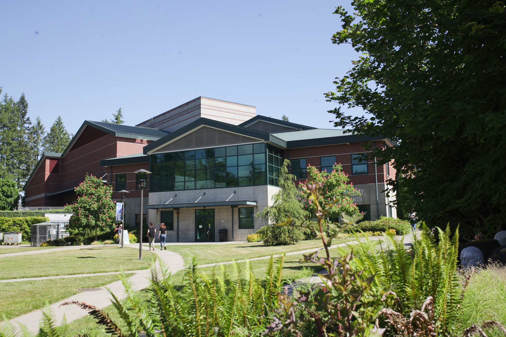 A spring morning at SPSCC's Olympia campus. Picture from thurstontalk.com, taken by anonymous user.